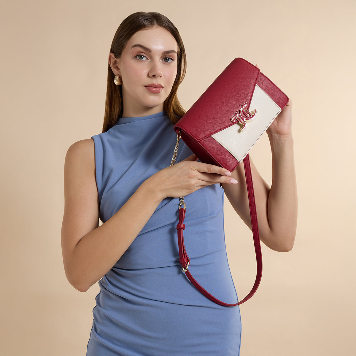 Alvara Shoulder Bag