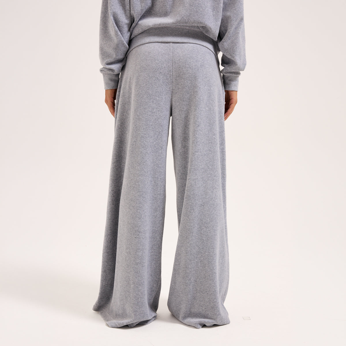 Yuka Wide Leg Joggers